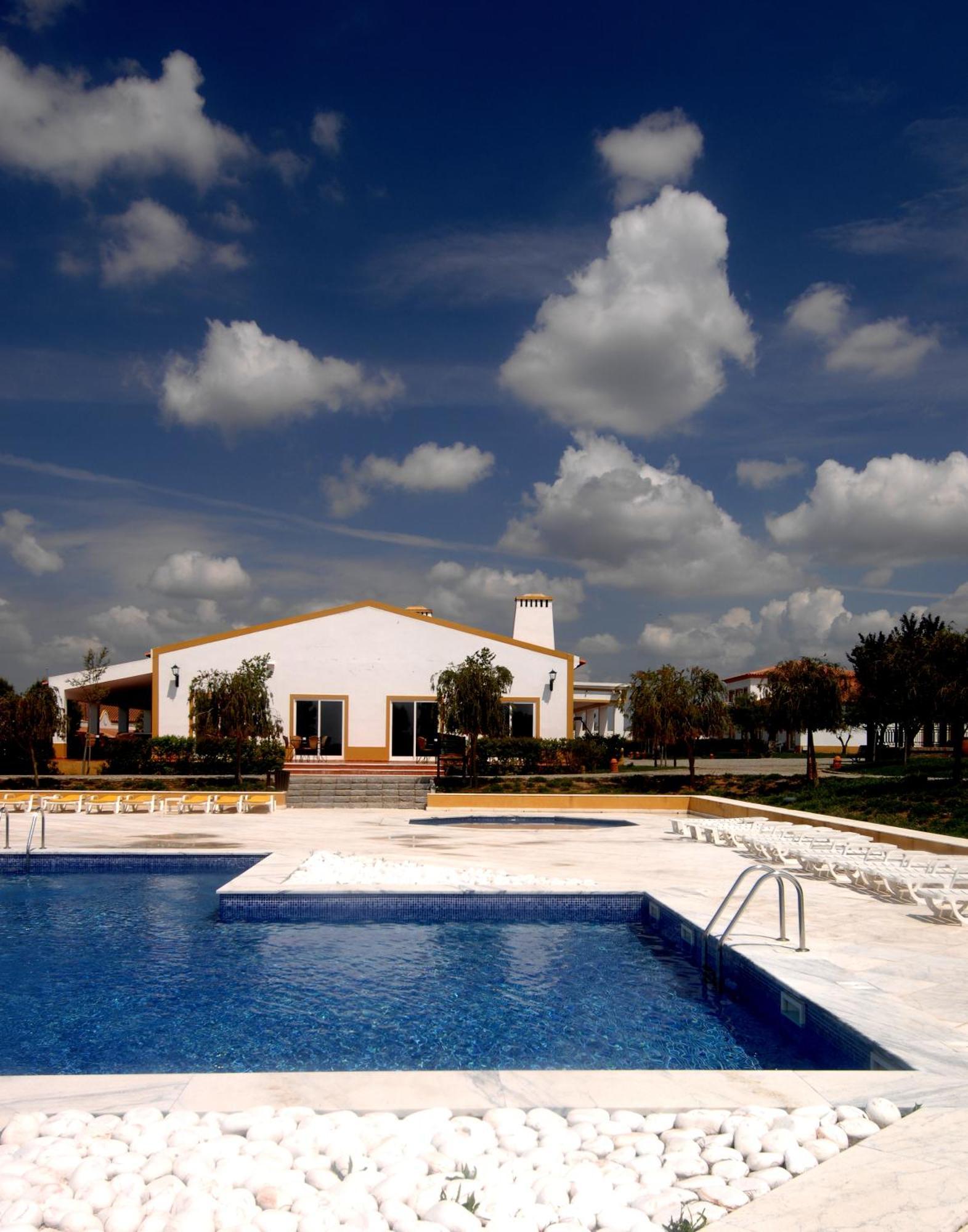 Vila Gale Alentejo Vineyard - Clube De Campo Albernoa Exterior photo